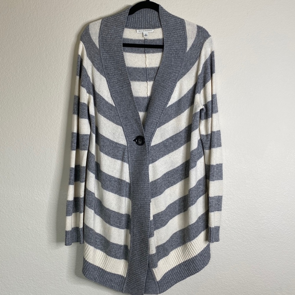 Banana Republic wool blend grey striped sweater medium